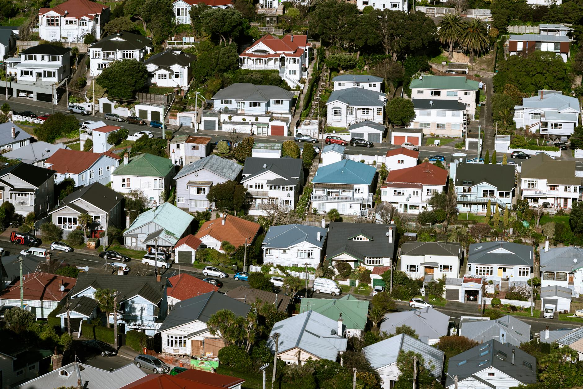 New Zealand House Prices Lack Momentum as Buyers Sidelined