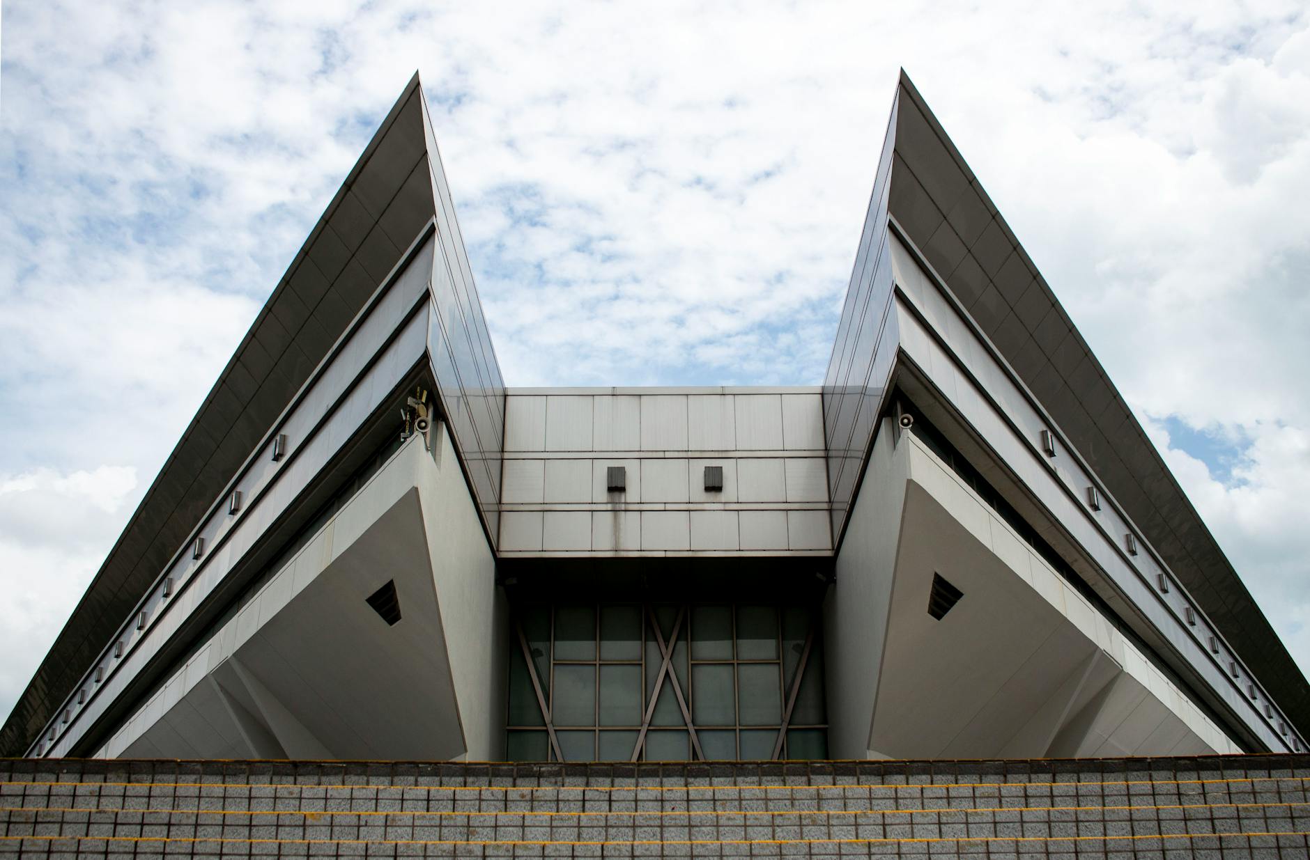 NYC’s Mamdani Tries Defusing Griffin Blowback to Second-Home Tax