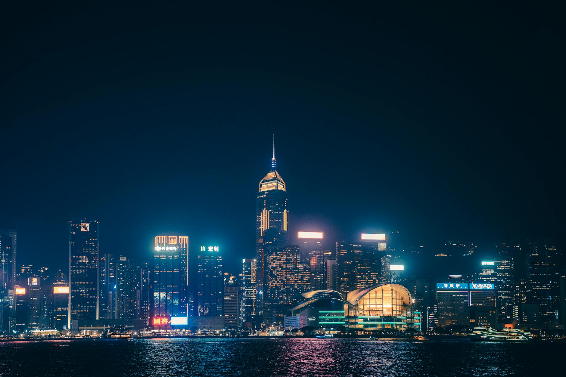 HKEX Pipeline Swells as ASEAN Family Offices Seek Chinese Equity Exposure