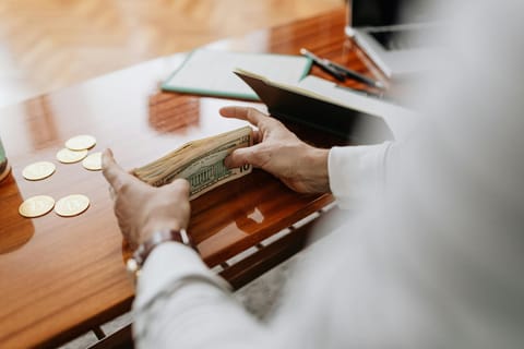Singapore KYC Tightening: Why Wealthy Chinese Capital Keeps Flowing In
