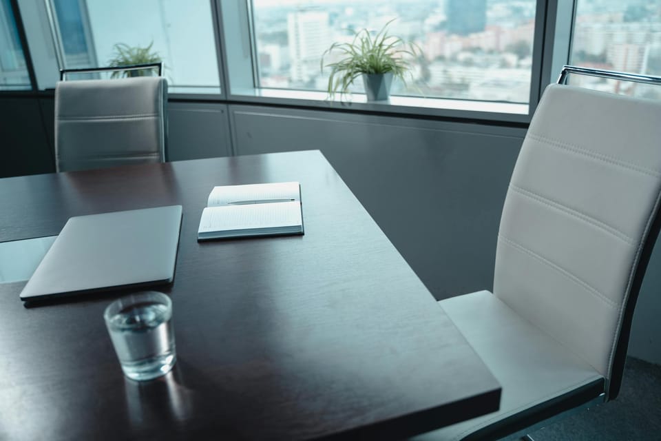 Structuring Alternative Allocations: Why Multi-Family Offices Are Rebuilding Corporate Vaults in Singapore and Hong Kong